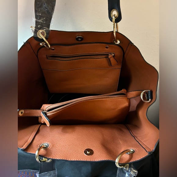 New, large black tote bag, with brown lining. Faux leather. - Picture 2 of 7